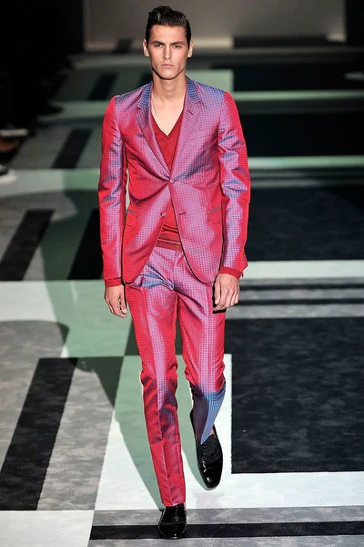 Look 44
